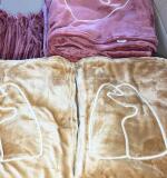 Set van 10 gepersonaliseerde fleece plaids – met naam, tekst of logo